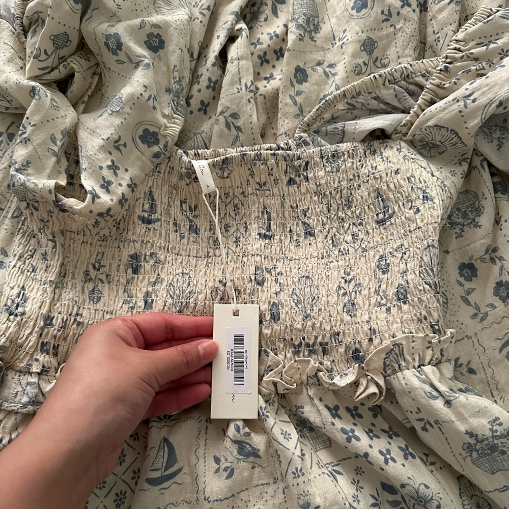 Rylee + Cru Cream Maxi Dress with Elegant Silhouette - Picture 5 of 5